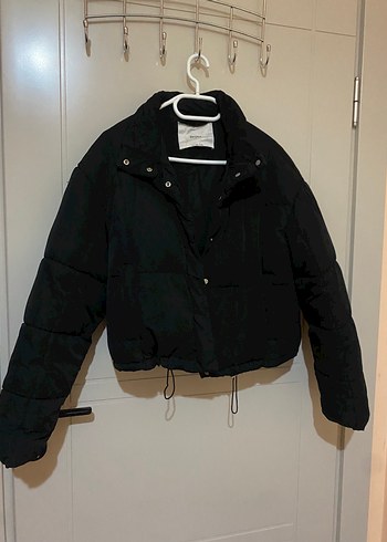 Bershka Siyah Mont