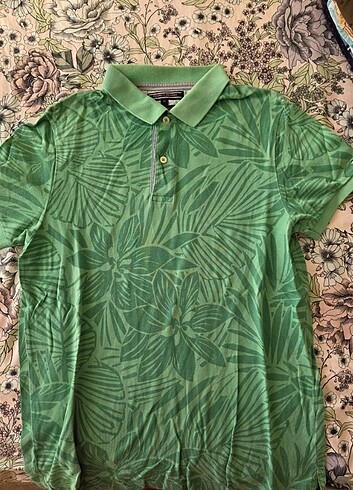 Tommy T-Shirt