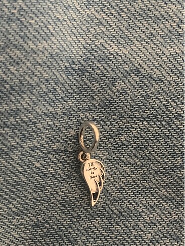 Pandora Pandora charm