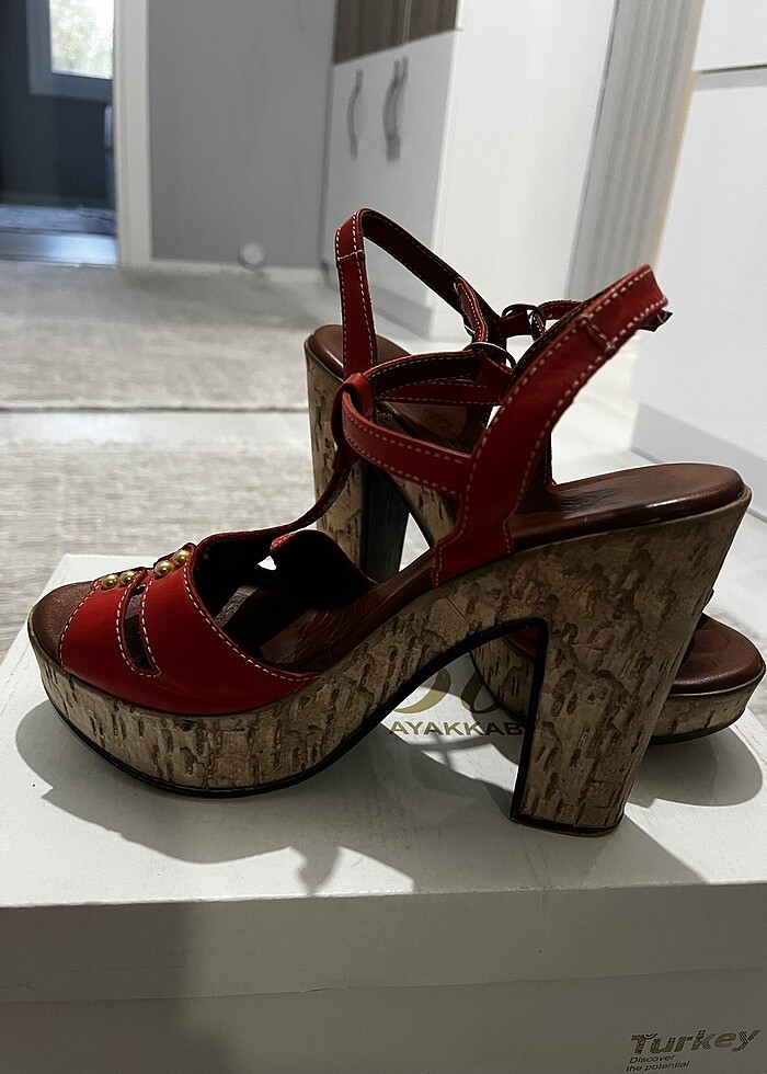 Topuklu ayakkabı - Görsel 4