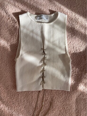 Bershka crops