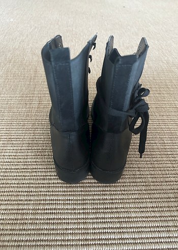 Siyah Deri Bağcıklı Kadın Botlar - Görsel 6