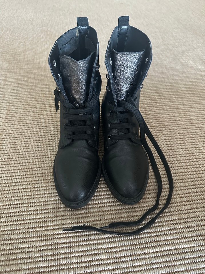 Siyah Deri Bağcıklı Kadın Botlar - Görsel 5