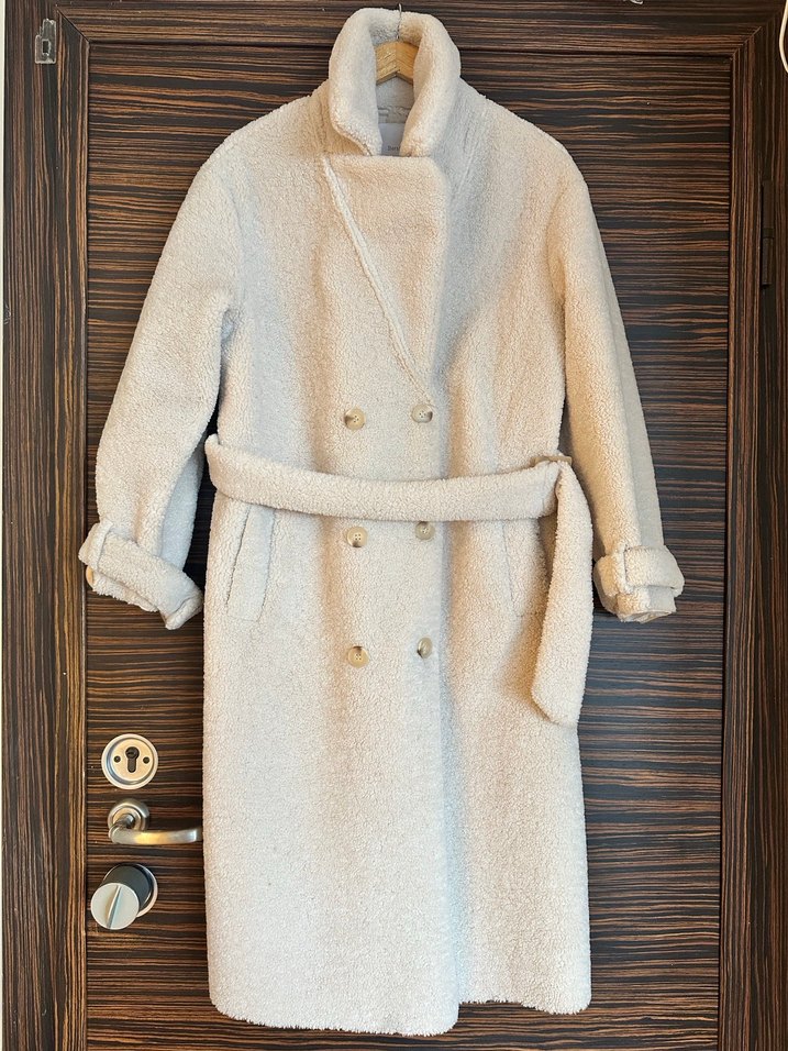 Uzun Beyaz Peluş Kadın Kaban - Görsel 2