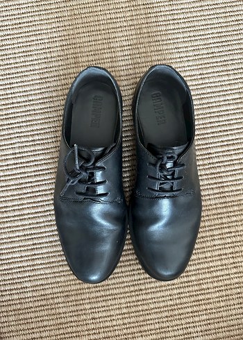 Klasik Siyah Deri Kadın Ayakkabı - Görsel 3