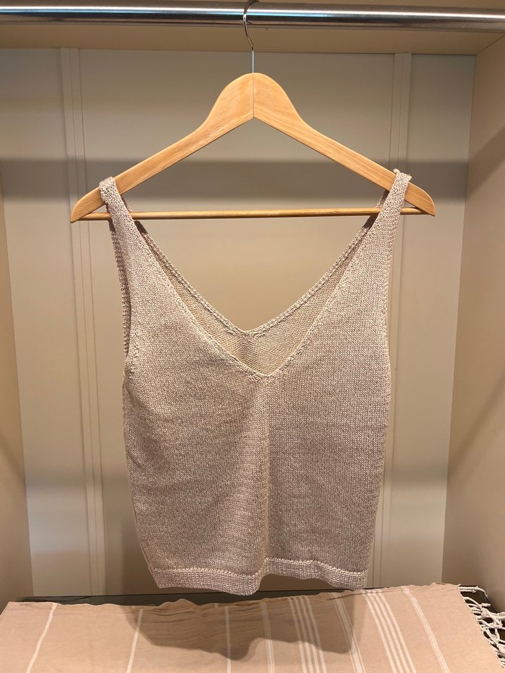 Bej V Yakalı Kadın Bluz Atlet - Görsel 4