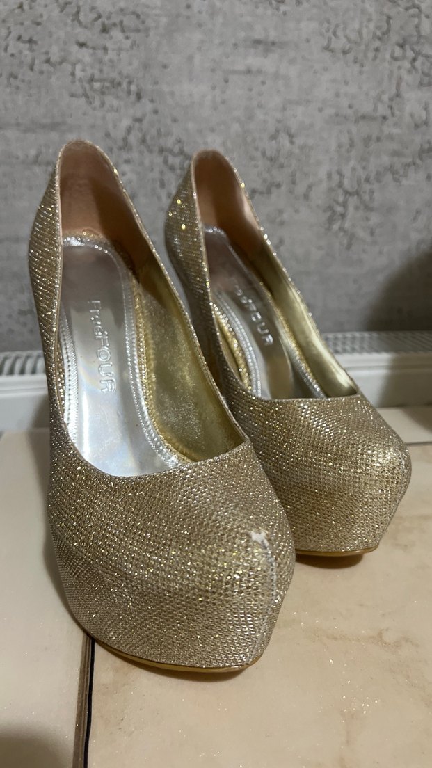 Altın Renkli Parlak Platform Topuklu Kadın Ayakkabı - Görsel 2