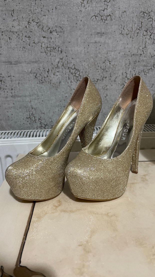Altın Renkli Parlak Platform Topuklu Kadın Ayakkabı - Görsel 3