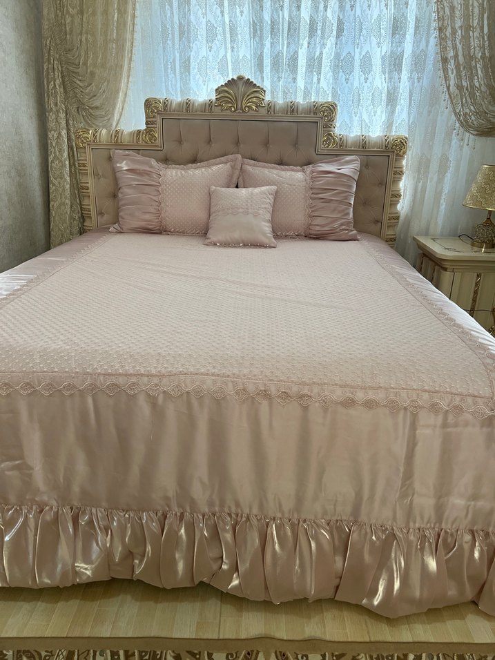Pudra Pembe Nakışlı saten Yatak Örtüsü - Görsel 3