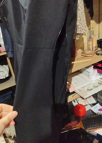 Uzun Siyah Kolsuz Elbise - Görsel 2