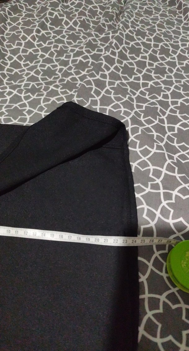 Uzun Siyah Kolsuz Elbise - Görsel 4