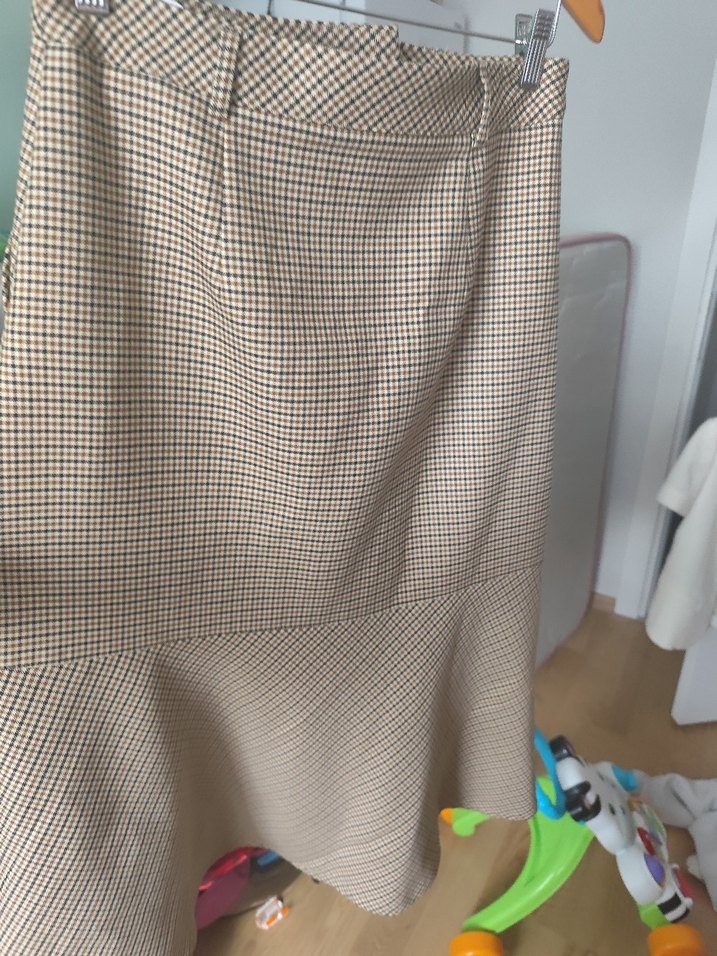 Bej Midi Önden Yırtmaçlı Kadın Etek - Görsel 2