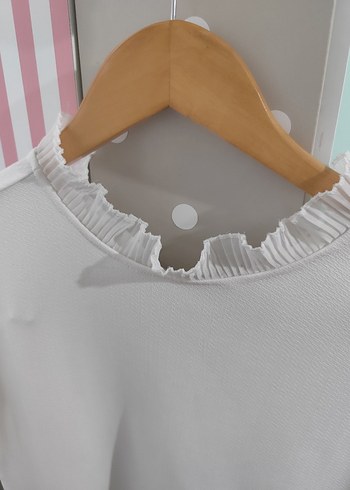 Beyaz Fırfırlı Bluz - Görsel 3