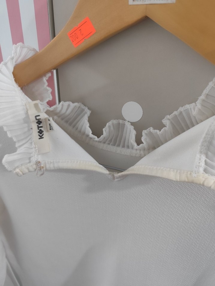 Beyaz Fırfırlı Bluz - Görsel 4