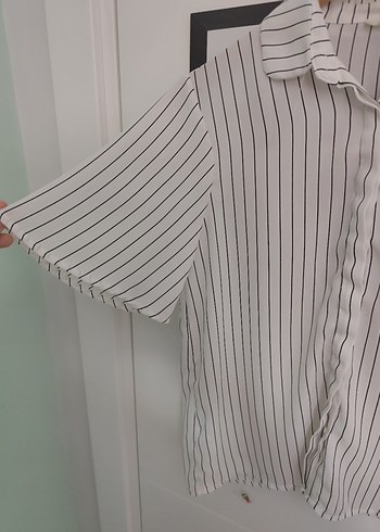 Çizgili Beyaz Kadın Gömlek - Görsel 3