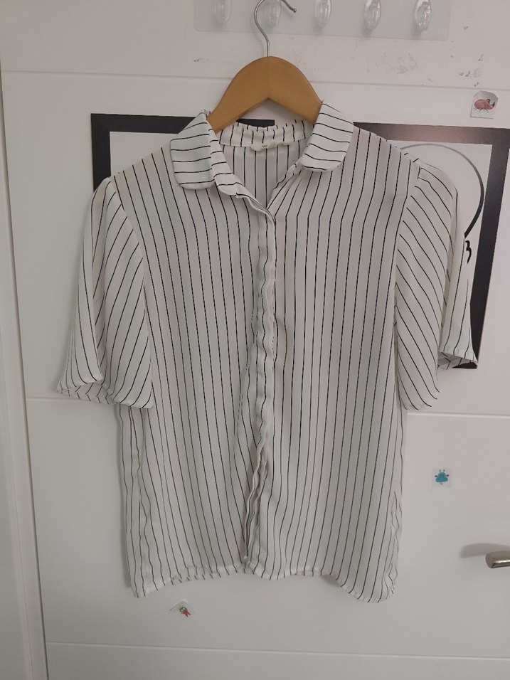 Çizgili Beyaz Kadın Gömlek - Görsel 2