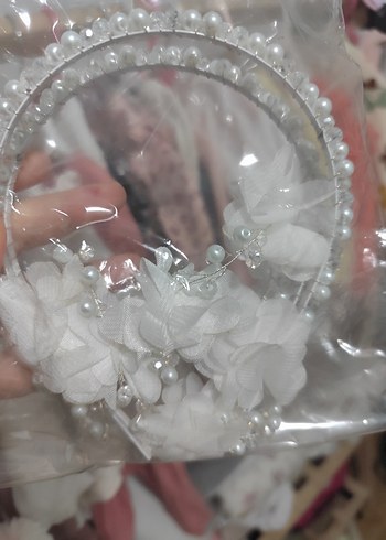 İnci Boncuklu Beyaz Taç - Görsel 3