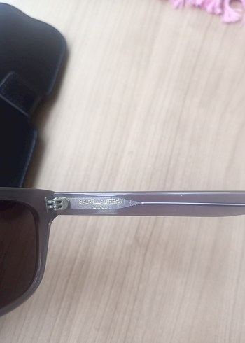 Yves Saint Laurent güneş gözlüğü classic 2 - Görsel 5