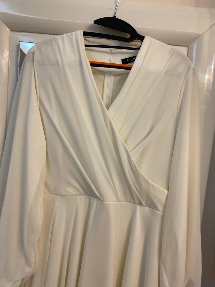 Beyaz Uzun Kollu Drapeli Uzun Elbise - Görsel 2