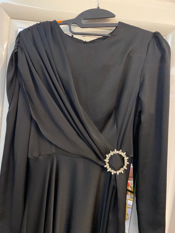 Siyah Drapeli Uzun Kollu Uzun Abiye Elbise - Görsel 2