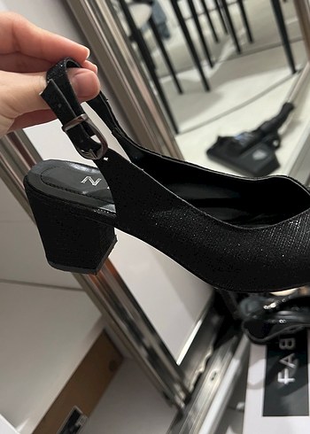 Tokalı Siyah  Topuklu Kadın Ayakkabı - Görsel 2