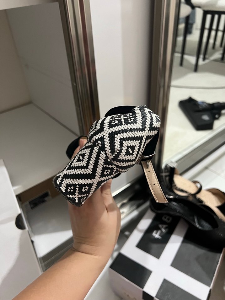 Kare Topuklu Siyah Yılan Desenli Kadın Ayakkabı - Görsel 2