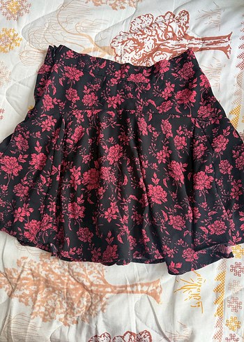 Bordo Çiçek Desenli Fırfırlı Midi Etek - Görsel 2