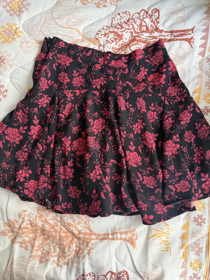 Bordo Çiçek Desenli Fırfırlı Midi Etek - Görsel 2