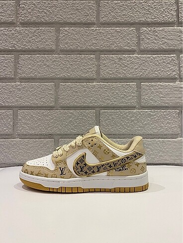 NİKE DUNK LOW PRO LOUİS VUİTTON
