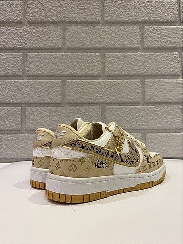 40 Beden NİKE DUNK LOW PRO LOUİS VUİTTON