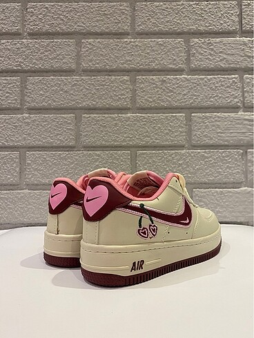 37 Beden NİKE AİR FORCE 1 CHERRY