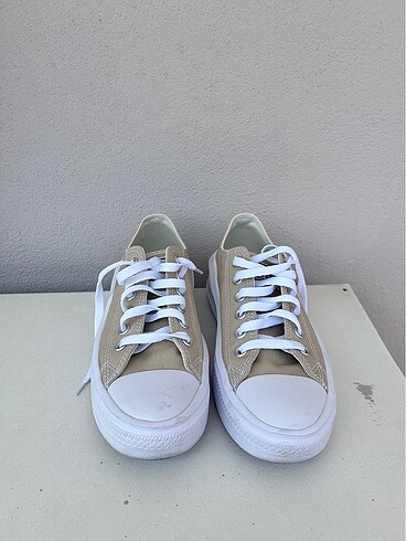 Yeni Converse Platformlu Spor Ayakkabısı
