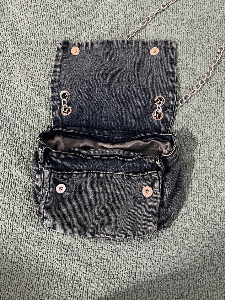 Gri Zincir Detaylı Denim Y2K Çanta - Görsel 3