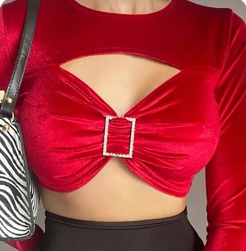 Kadife taşlı bluz