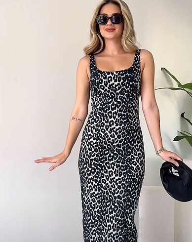 Leoparlı elbise