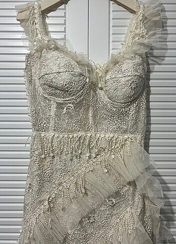 Kırık beyaz gelinlik çekim abiyesi - Görsel 2