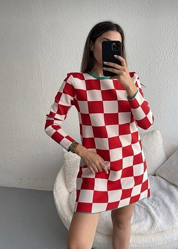 Kırmızı Kareli Triko Mini Elbise