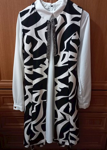 Zebra Desenli Zincir Detaylı Uzun Kollu Tunik
