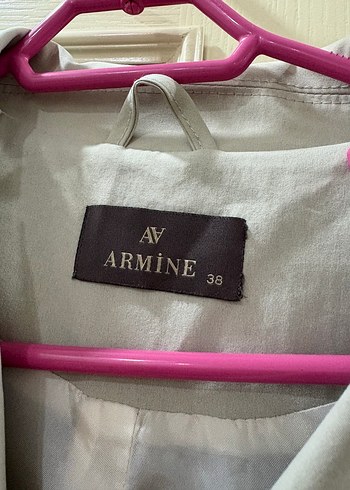 38 Beden Armine Bej Trençkot