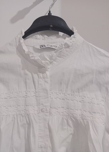 Zara Zara Kadın Beyaz Keten Nakışlı Düğmeli Gömlek