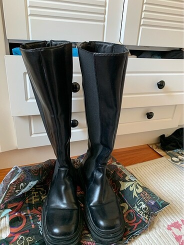 Nine west uzun deri çizme