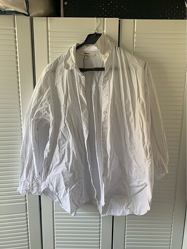 Beyaz oversize gömlek