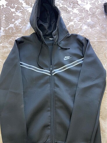 nike tech