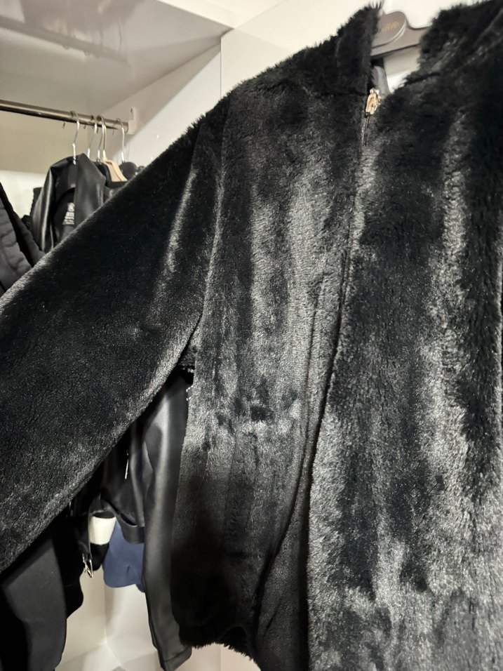 Gri Yüksek Yakalı Kadın Peluş Mont - Görsel 2