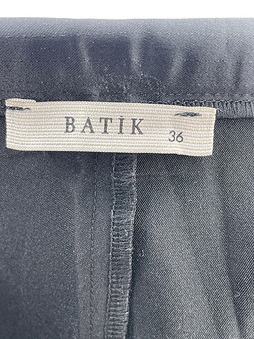 36 Beden siyah Renk Batik Kumaş Pantolon %70 İndirimli.