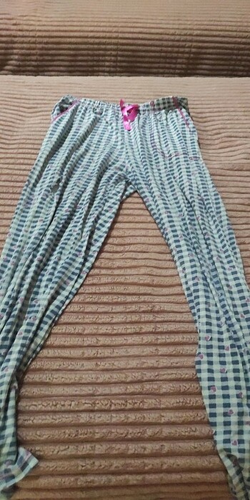 Evde giyilebilecek pijama
