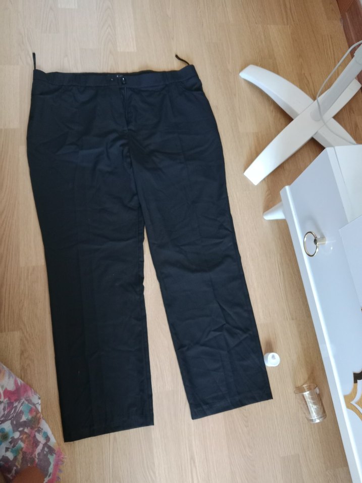 Siyah Kadıni Kumaş Pantolon - Görsel 4