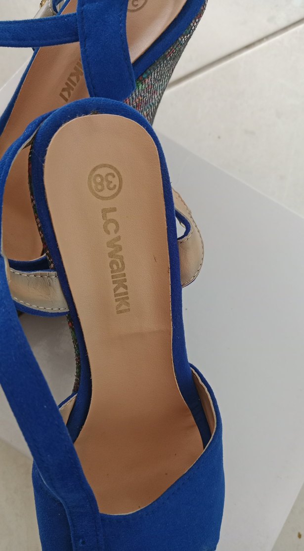 Mavi Süet Dolgu Topuklu Kadın Ayakkabı - Görsel 3