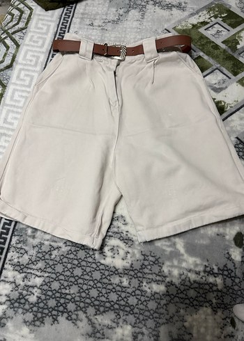 Kadın Bej Yüksek Bel Kemerli Şort - Görsel 2