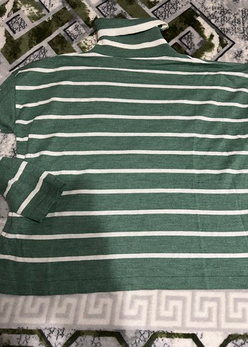 Yeşil Çizgili Boğazlı Kadın Triko Kazak - Görsel 2